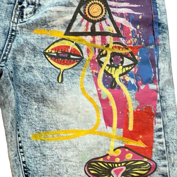 Encrypted Men’s Graffiti Acid Wash Denim Shorts Size 34 Jorts Mushroom Urban - Picture 3 of 8